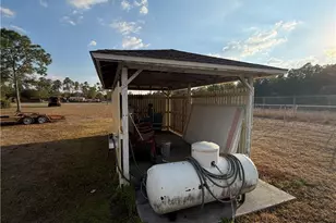 3951 2nd Ave SE, Naples, FL 34117 - Photo 5