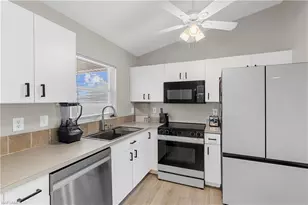 1810 SW 22nd St, Cape Coral, FL 33991 - Photo 11