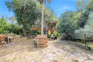 184 W Mariana Ave, North Fort Myers, FL 33903 - Photo 17