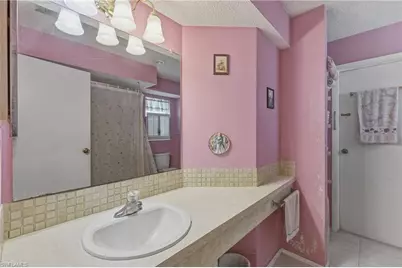 908 SE 21st Ter, Cape Coral, FL 33990 - Photo 23