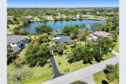 7337 Lake Dr, Fort Myers, FL 33908 - Photo 3