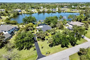 7337 Lake Dr, Fort Myers, FL 33908 - Photo 3