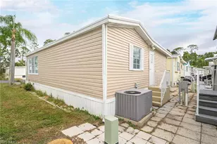 121 Caravan Cir, North Fort Myers, FL 33903 - Photo 5