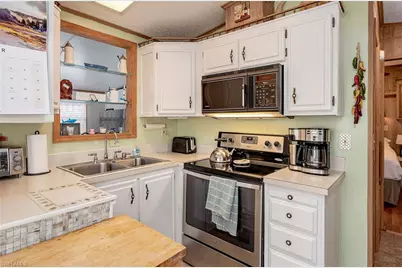 121 Caravan Cir, North Fort Myers, FL 33903 - Photo 15