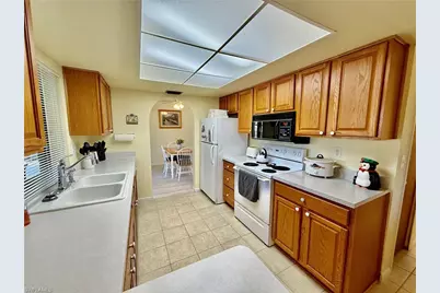 19993 Lake Vista Cir N, Lehigh Acres, FL 33936 - Photo 15