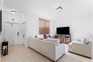 15111 NW 8th St, Pembroke Pines, FL 33028 - Photo 11