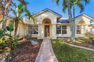 2236 SE 11th Pl, Cape Coral, FL 33990 - Photo 3