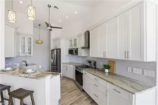 828 SW 52nd St, Cape Coral, FL 33914 - Photo 9