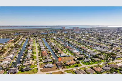828 SW 52nd St, Cape Coral, FL 33914 - Photo 33