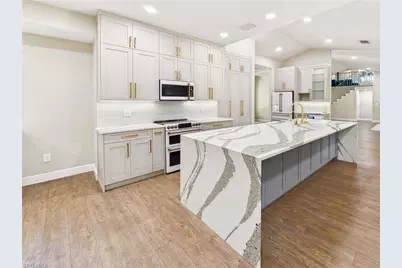 6840 Hendry Creek Dr, Fort Myers, FL 33908 - Photo 3