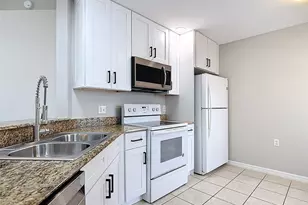 12151 Summergate Cir, Fort Myers, FL 33913 - Photo 3