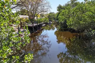 137 Dow Ln, North Fort Myers, FL 33917 - Photo 35