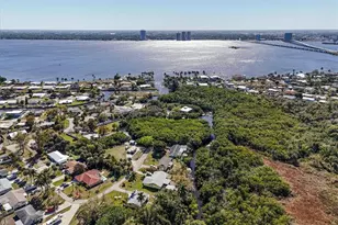 137 Dow Ln, North Fort Myers, FL 33917 - Photo 25