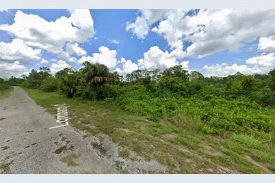 620 Lombardy Ct, Lehigh Acres, FL 33972 - Photo 3