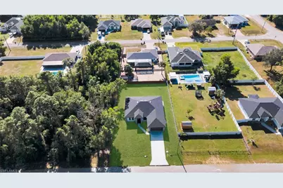 2913 14th St W, Lehigh Acres, FL 33971 - Photo 35