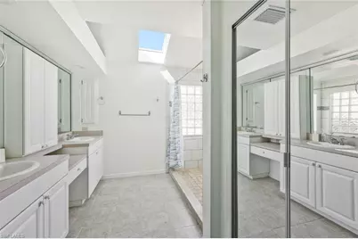 432 SE 17th St, Cape Coral, FL 33990 - Photo 13