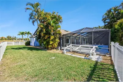 432 SE 17th St, Cape Coral, FL 33990 - Photo 25