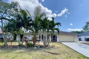 922 SE 26th Terrace, Cape Coral, FL 33904 - Photo 1