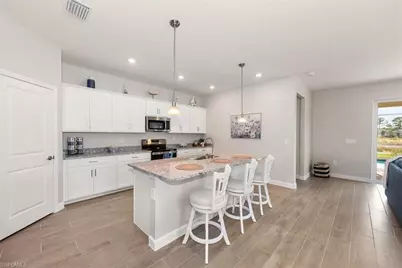 3061 Weston Manor Dr, Alva, FL 33920 - Photo 5