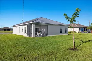 1810 NE 3rd Ave, Cape Coral, FL 33993 - Photo 27