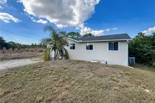 849 Theodore Vail St E, Lehigh Acres, FL 33974 - Photo 3