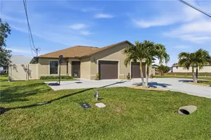 526-528 SE 5th Pl, Cape Coral, FL 33990 - Photo 3