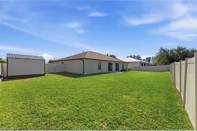 526-528 SE 5th Pl, Cape Coral, FL 33990 - Photo 35