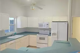 3315 SW 8th Ct, Cape Coral, FL 33914 - Photo 7