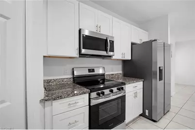 3309 Armstrong Ct, Fort Myers, FL 33916 - Photo 7