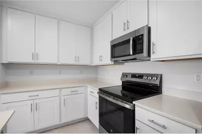 18421 Copperhead Ct N, Lehigh Acres, FL 33936 - Photo 7