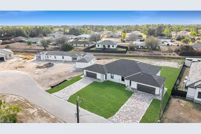 4989 Fairway Ct, Lehigh Acres, FL 33973 - Photo 3