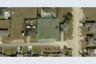 339 NE 10th St, Cape Coral, FL 33909 - Photo 1