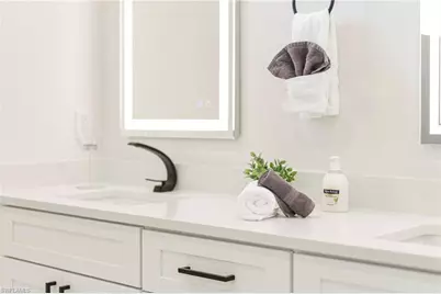 922 NW 8th Ter, Cape Coral, FL 33993 - Photo 27