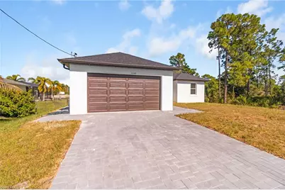 1109 Cumming St E, Lehigh Acres, FL 33974 - Photo 45