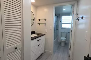 1205 SE 10th Ave, Cape Coral, FL 33990 - Photo 9