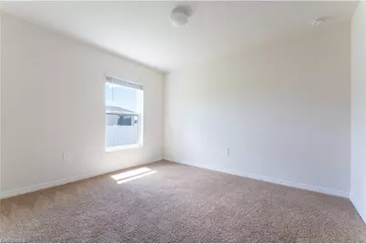 8052 Sunrise Cir, Labelle, FL 33935 - Photo 9