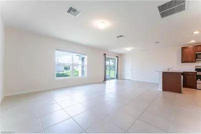 8052 Sunrise Cir, Labelle, FL 33935 - Photo 5