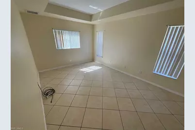 4005 1st St SW, Lehigh Acres, FL 33976 - Photo 9