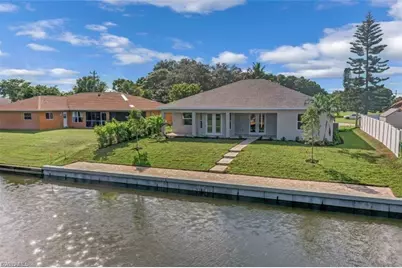 37 SE 23rd Ave, Cape Coral, FL 33990 - Photo 3