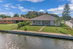 37 SE 23rd Ave, Cape Coral, FL 33990 - Photo 3