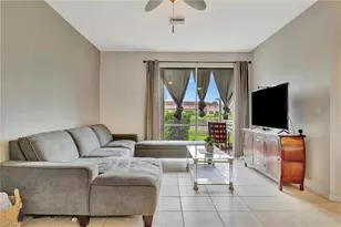 9808 Roundstone Cir, Fort Myers, FL 33967 - Photo 7