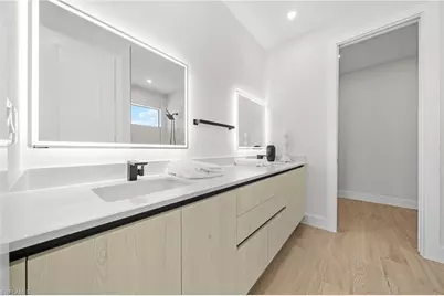 409 NE 15th Ter, Cape Coral, FL 33909 - Photo 15