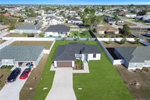 621 NE Juanita Pl, Cape Coral, FL 33909 - Photo 3