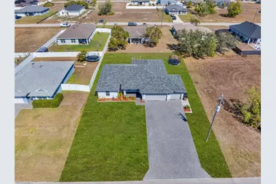 403 NW 17th Ter, Cape Coral, FL 33993 - Photo 7