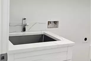 402 NW 10th St, Cape Coral, FL 33993 - Photo 5