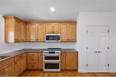 425 Lake Murex Cir, Sanibel, FL 33957 - Photo 17