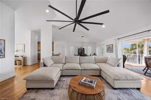 425 Lake Murex Cir, Sanibel, FL 33957 - Photo 11