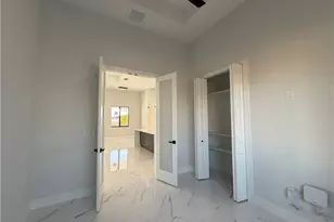 112 NE 6th St, Cape Coral, FL 33909 - Photo 25