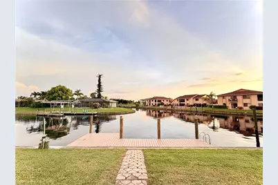 814 Victoria Dr, Cape Coral, FL 33904 - Photo 17
