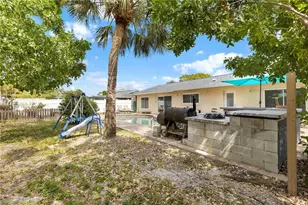 1371 Torreya Cir, North Fort Myers, FL 33917 - Photo 25